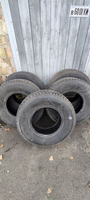 Продается резина для внедорожников Dunlop GrandTrek SJ6 31*10,5 r15 LT