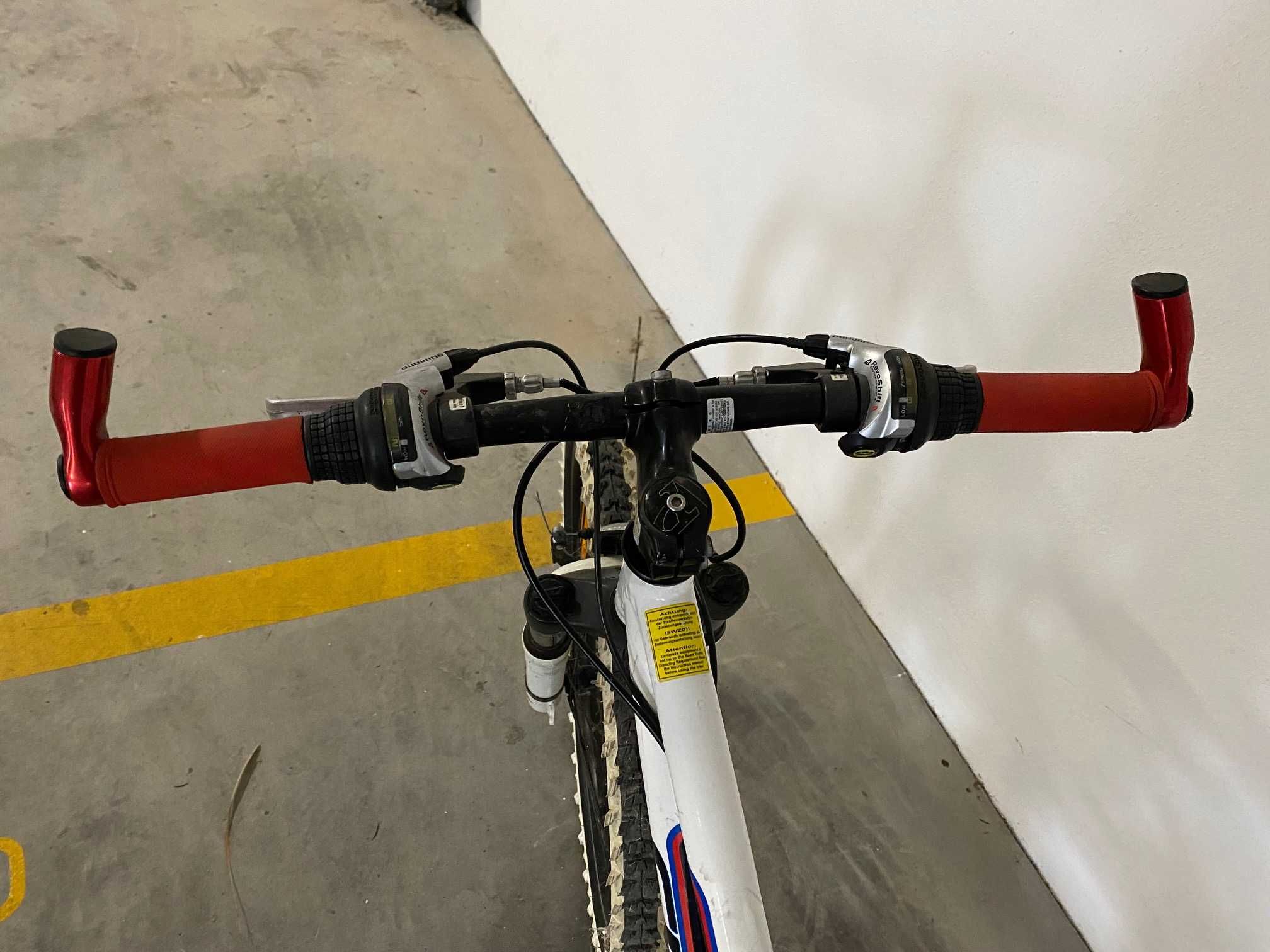 Mountainbike CUBE 24" para crianzas