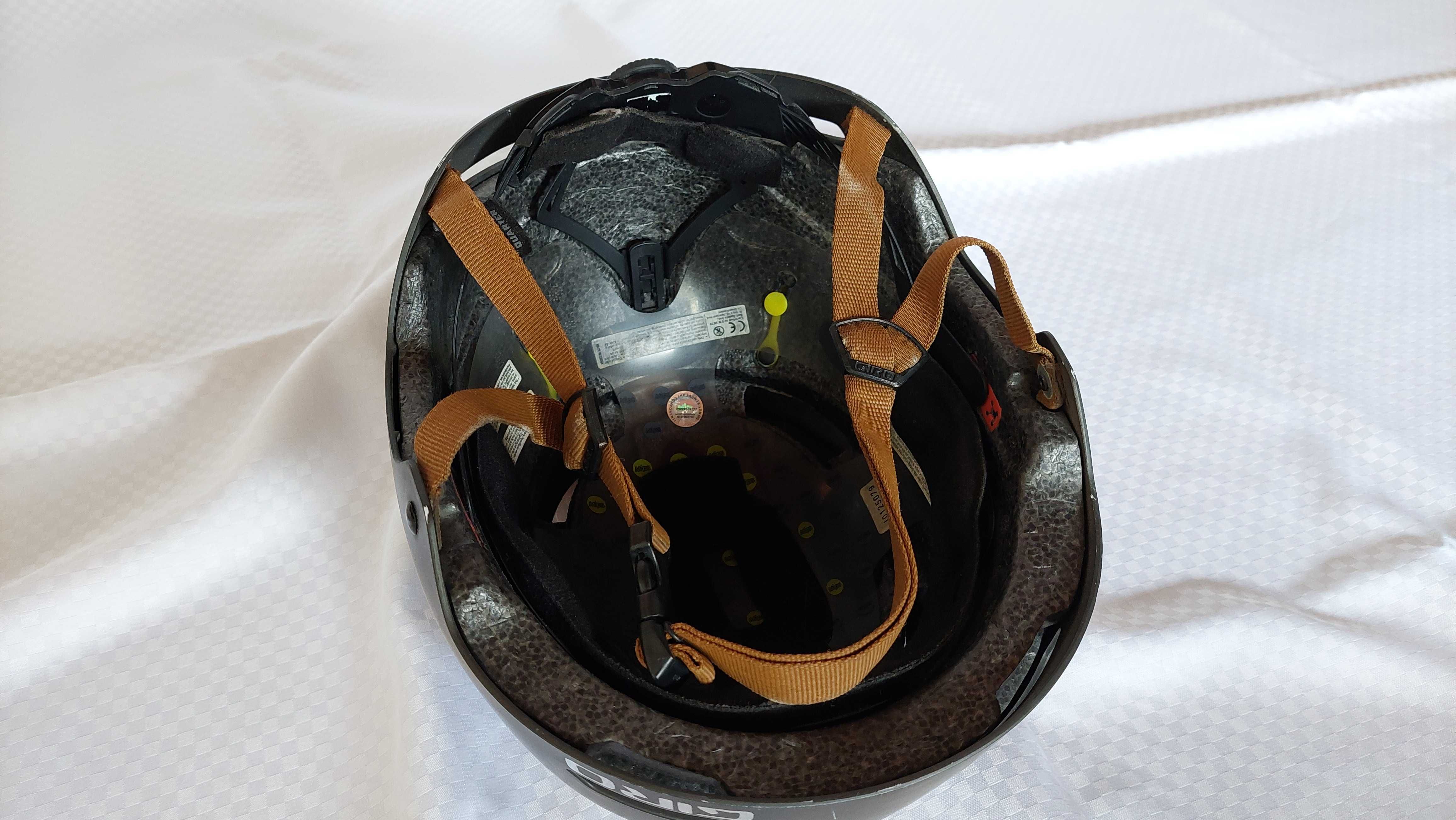 Kask "GIRO"  deskorolka , hulajnoga, dirth