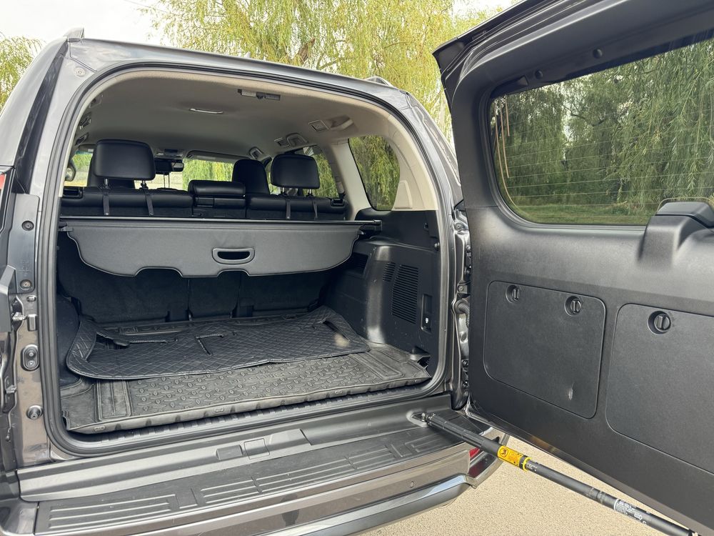 Toyota Land Cruiser Prado 150, максимальна комплектація
