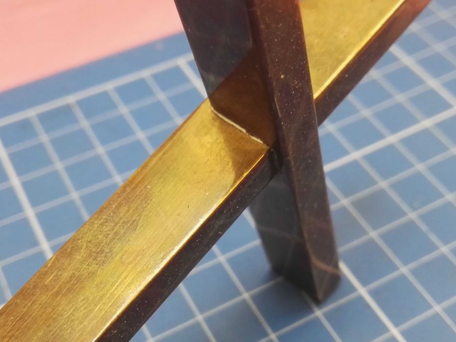 krzyż krucyfiks mosiężny wygrawerowane 13 domowy