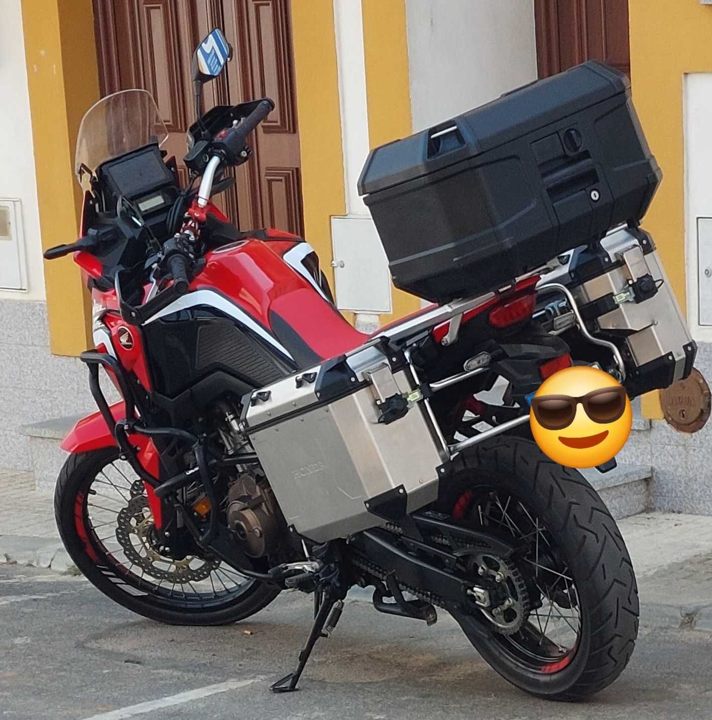 Africa Twin 1100 (irrepreensível)