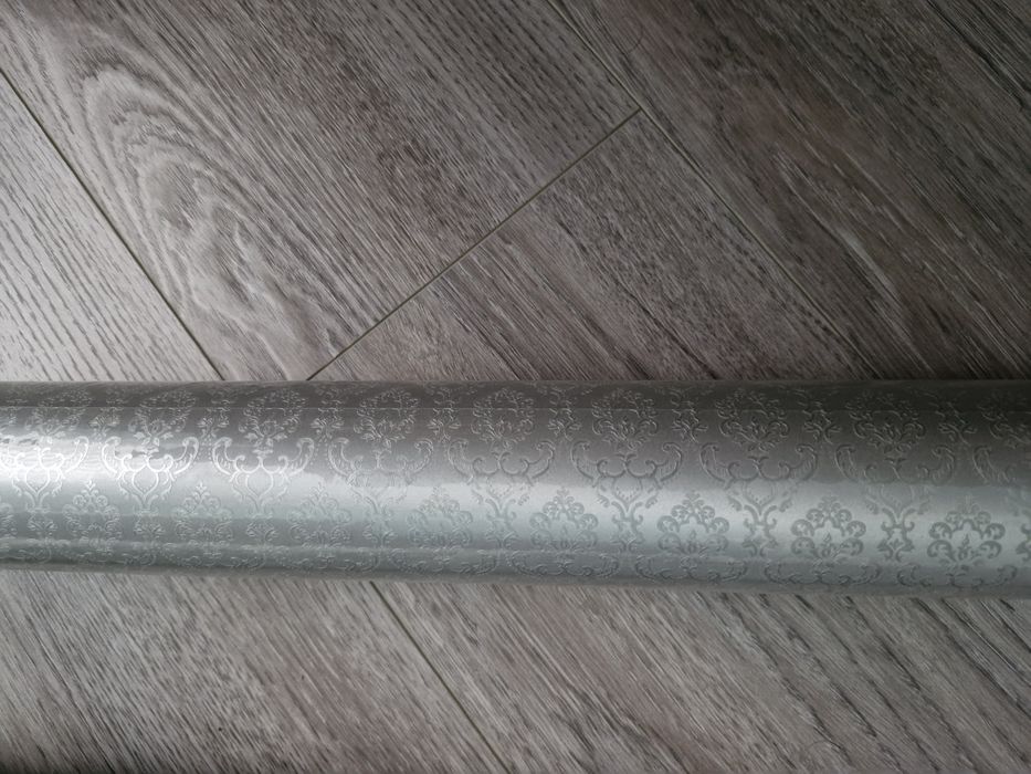 Продам шпалери 2 рулона нові