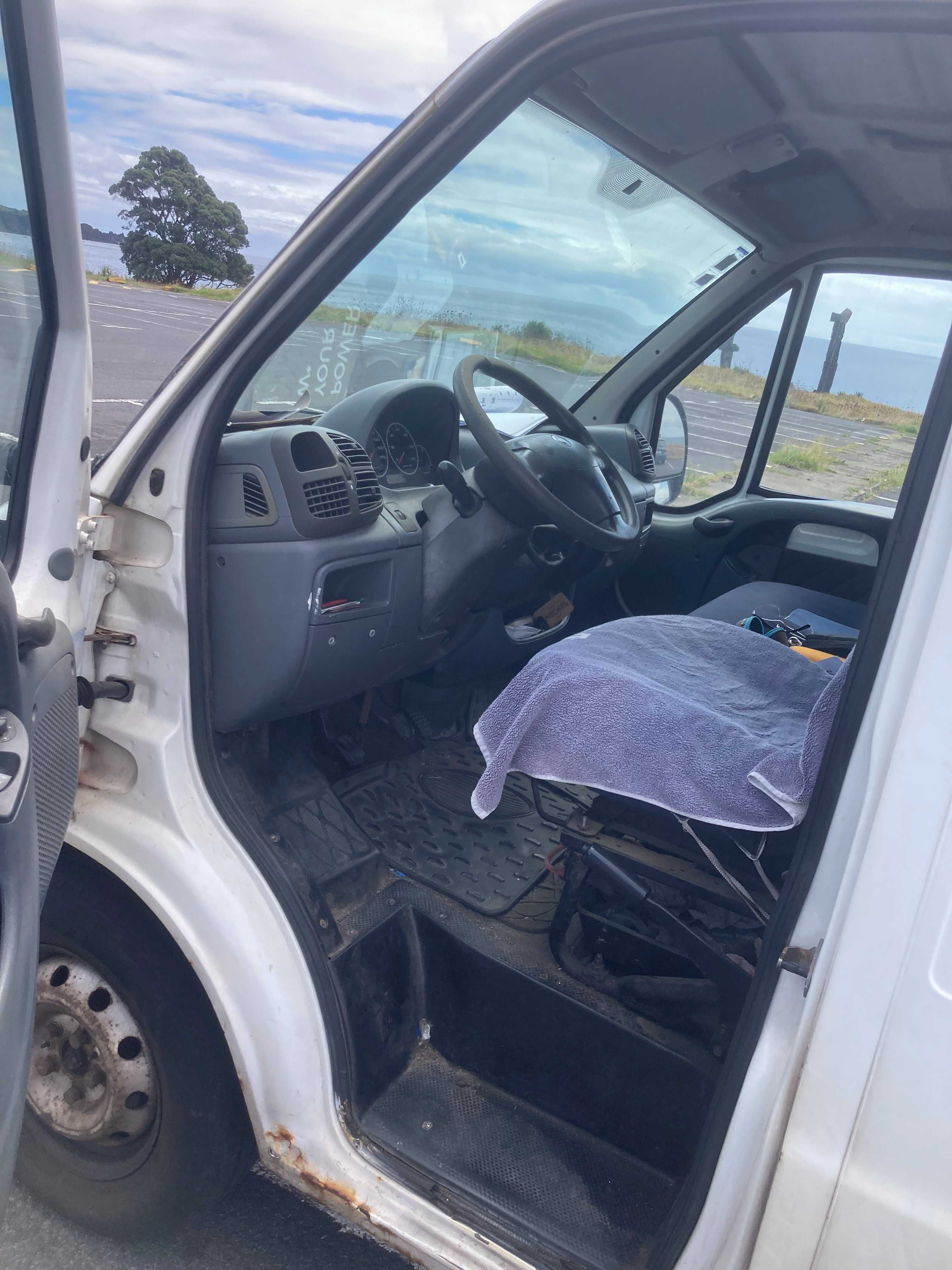 Carrinha de 6 lugares a Diesel - Fiat Ducato
