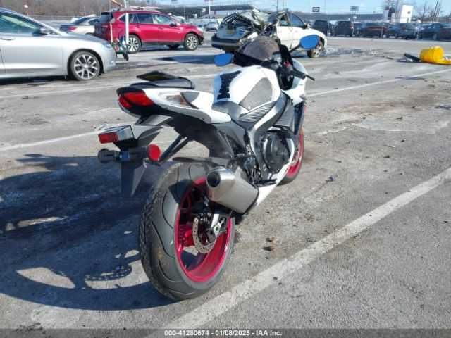 Suzuki GSX-R600 2024