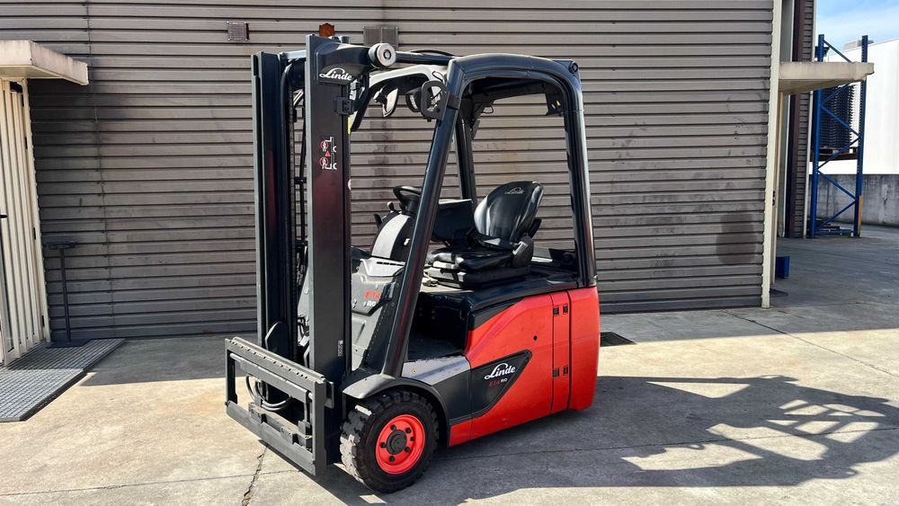 Empilhador elétrico Linde E14 (1400 kg) - 2018