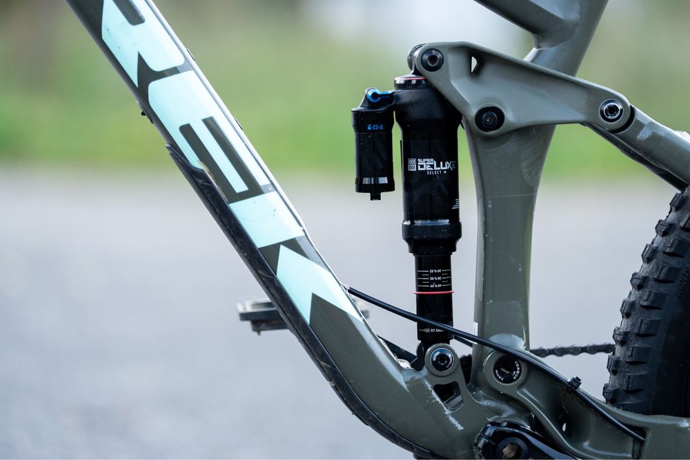 Trek remedy 8 L xt