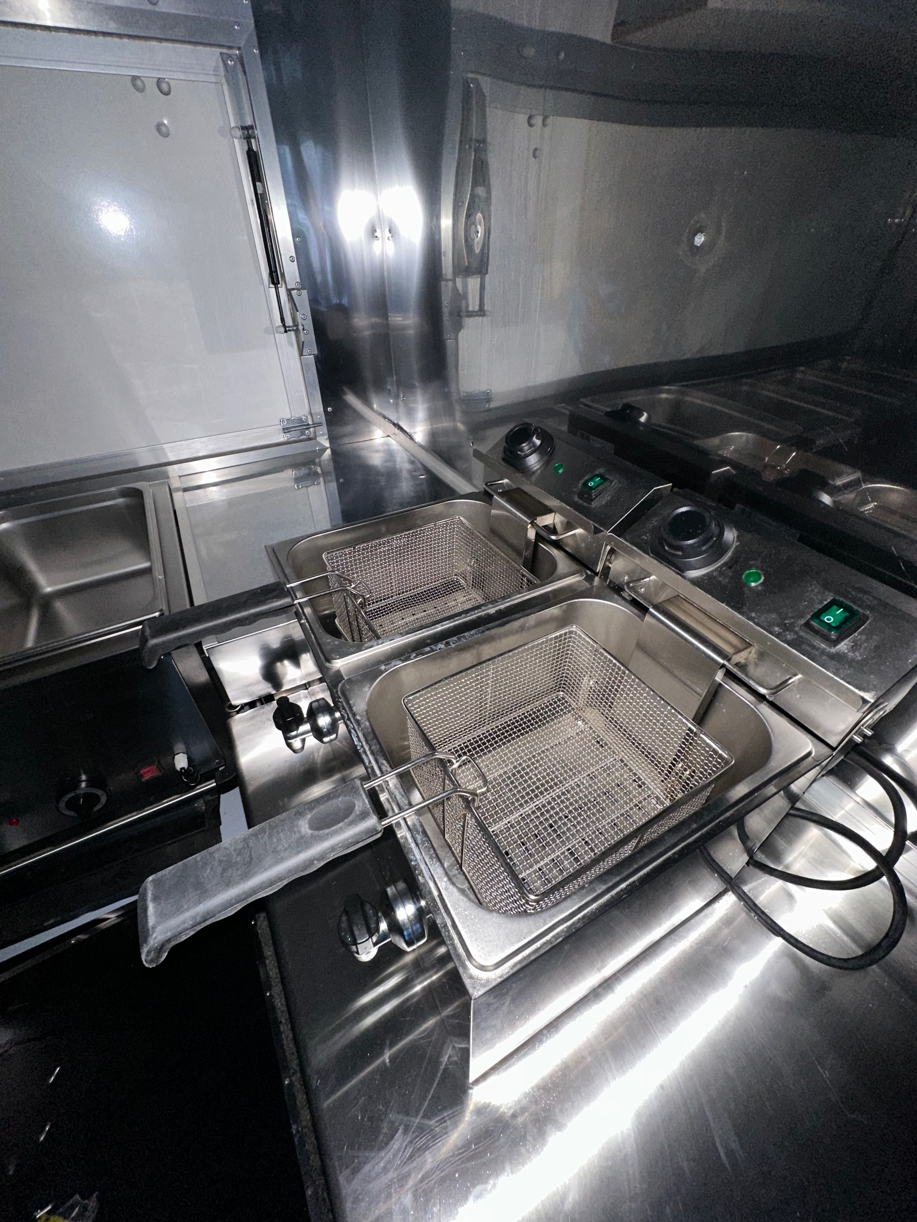 Przyczepa gastronomiczna Randob 2700 , R11 AB2 Bodnar, rok 2022