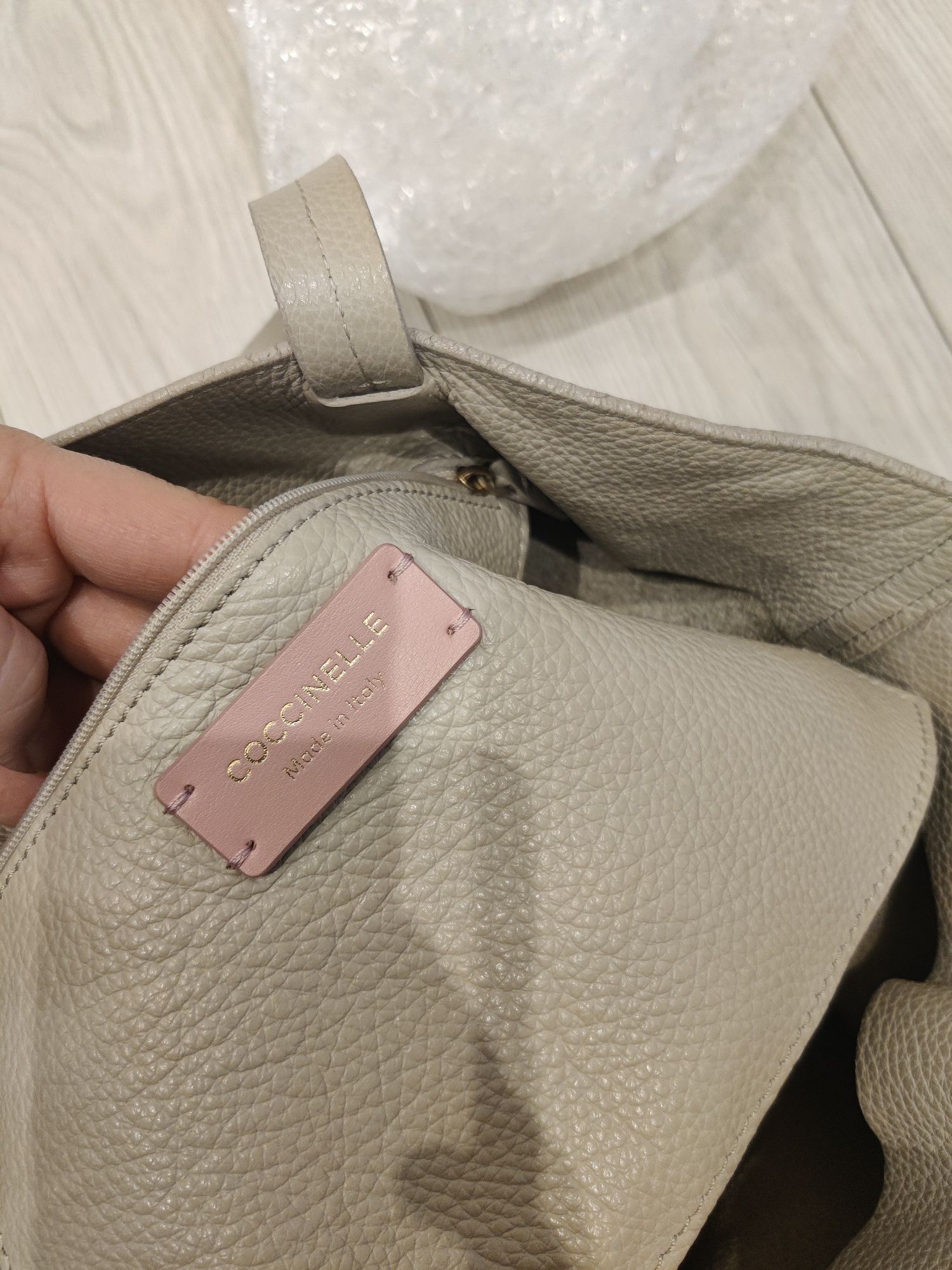Torebk coccinelle shopperka Joy