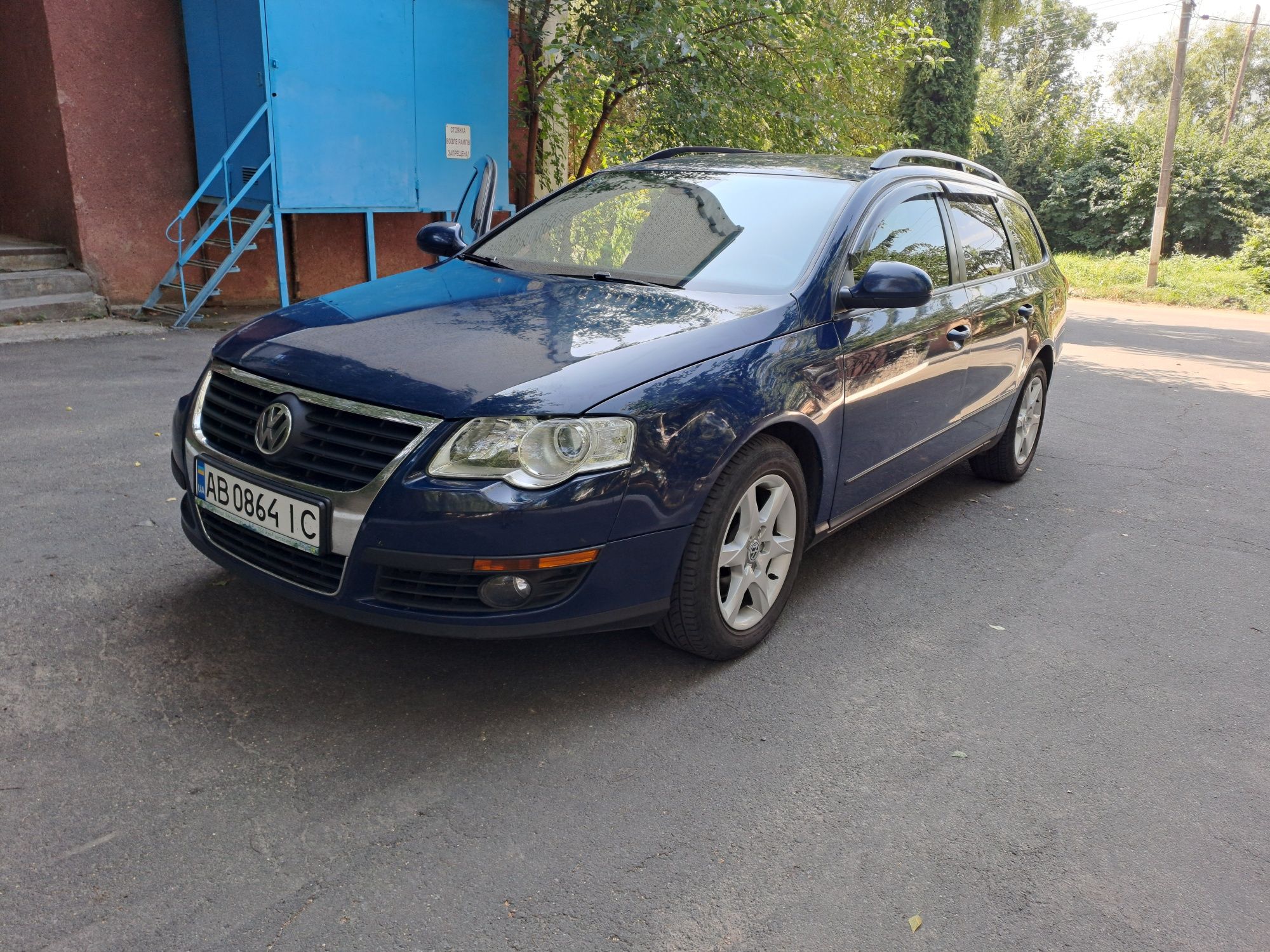 Авто Volkswagen Passat B6