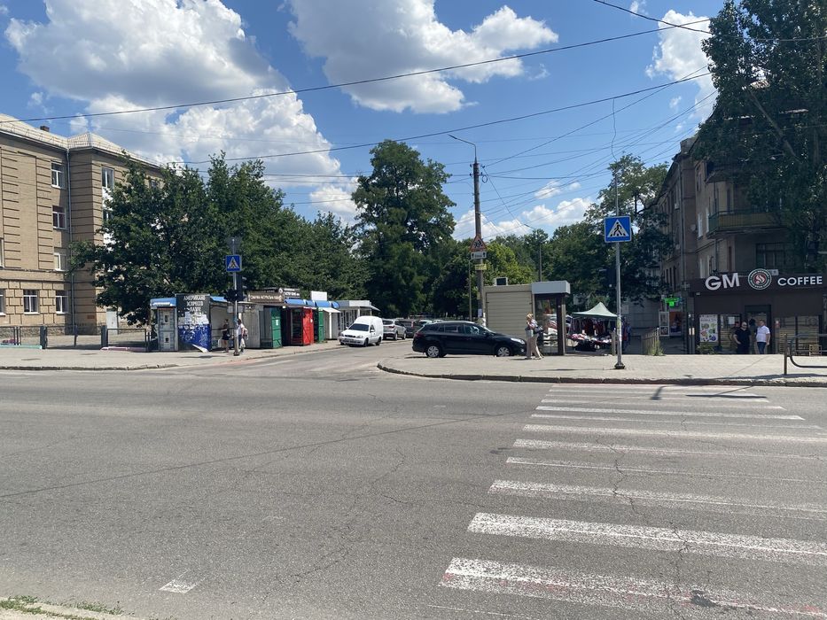 Сдам в аренду киоск в торговом ряду на Брюллова