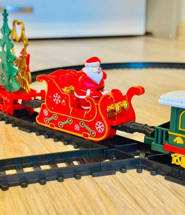 Різдвяний поїзд з вагонами залізна новорічна дорога потяг залізниця