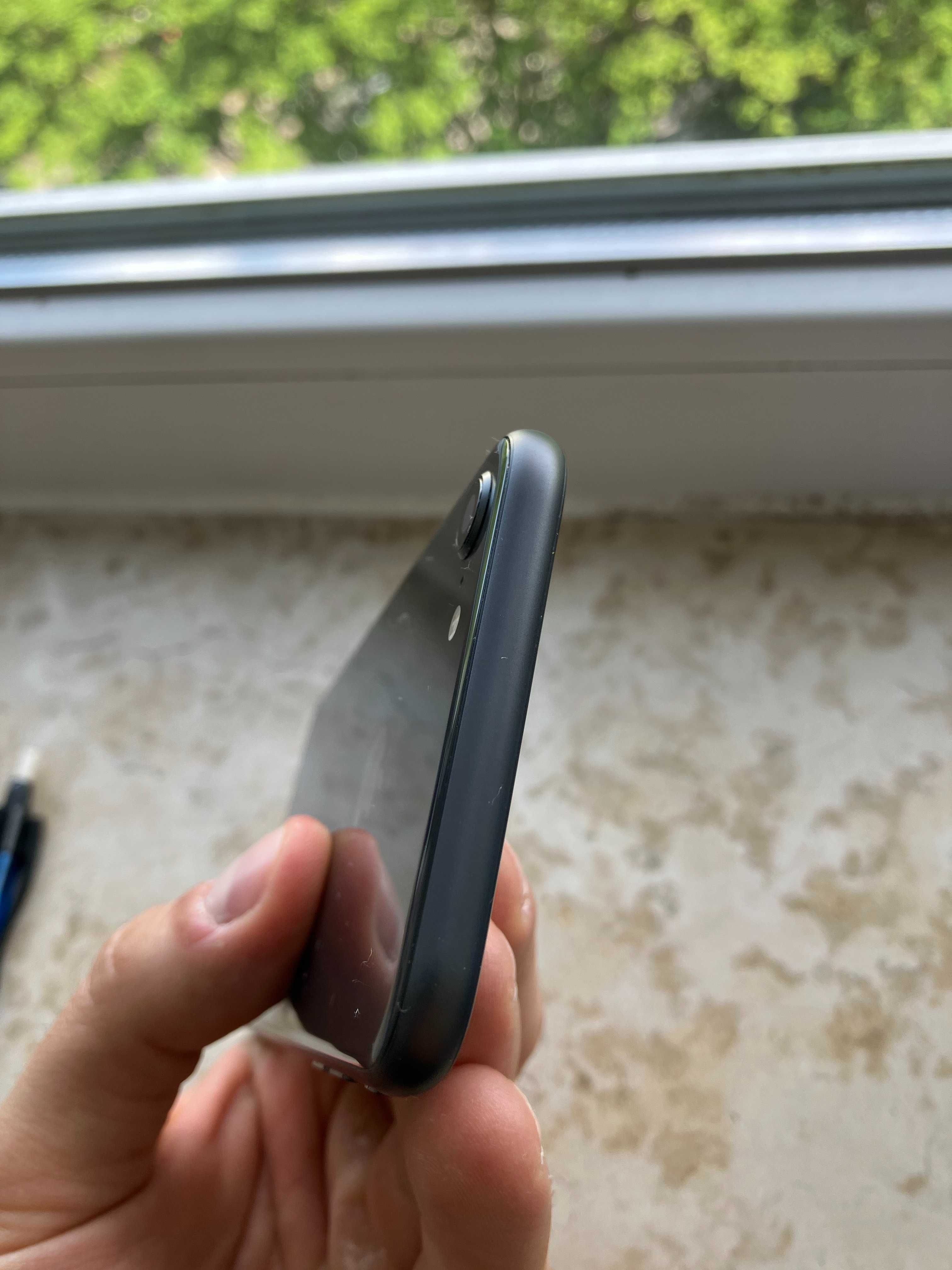 Iphone 8 64GB / bateria 90%/ bardzo dobry stan