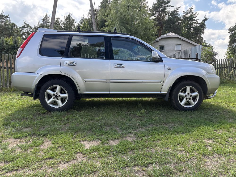 Nissan x-trail 2.5b+g