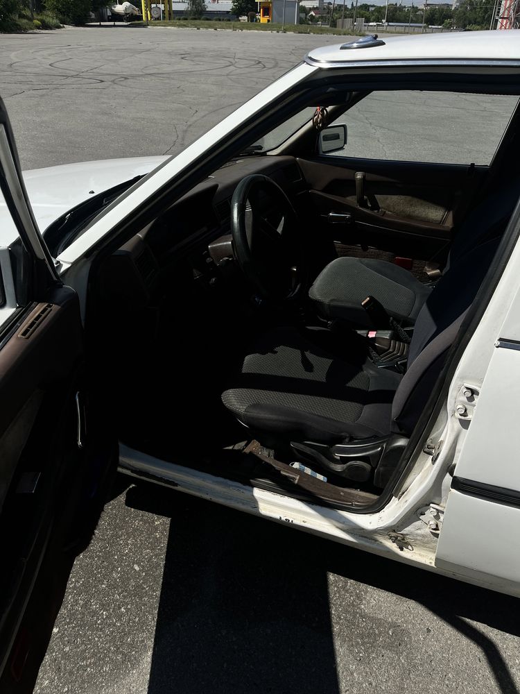 Mitsubishi Galant 1986 1.6