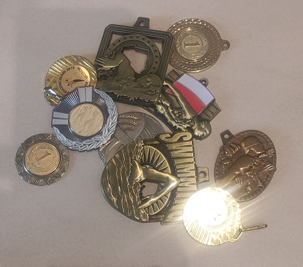 Medale różne za symboliczną czekoladę:))