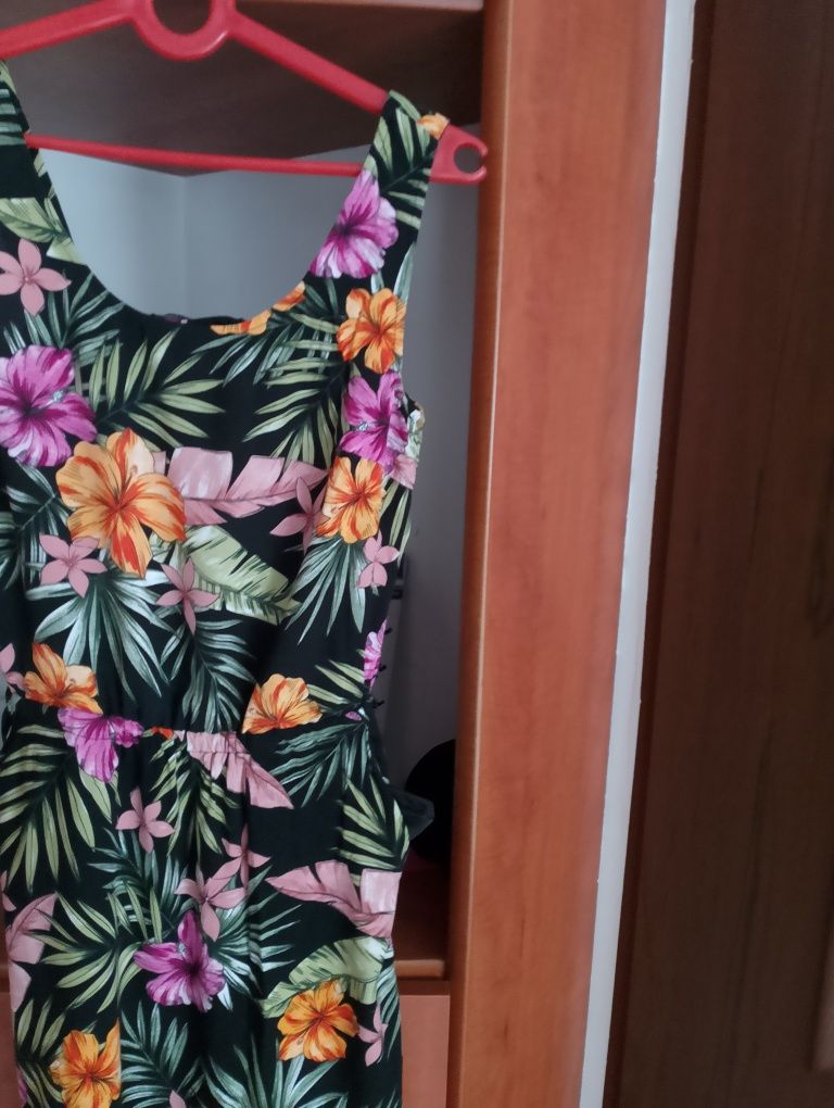 Letnia sukienka w kwiaty
