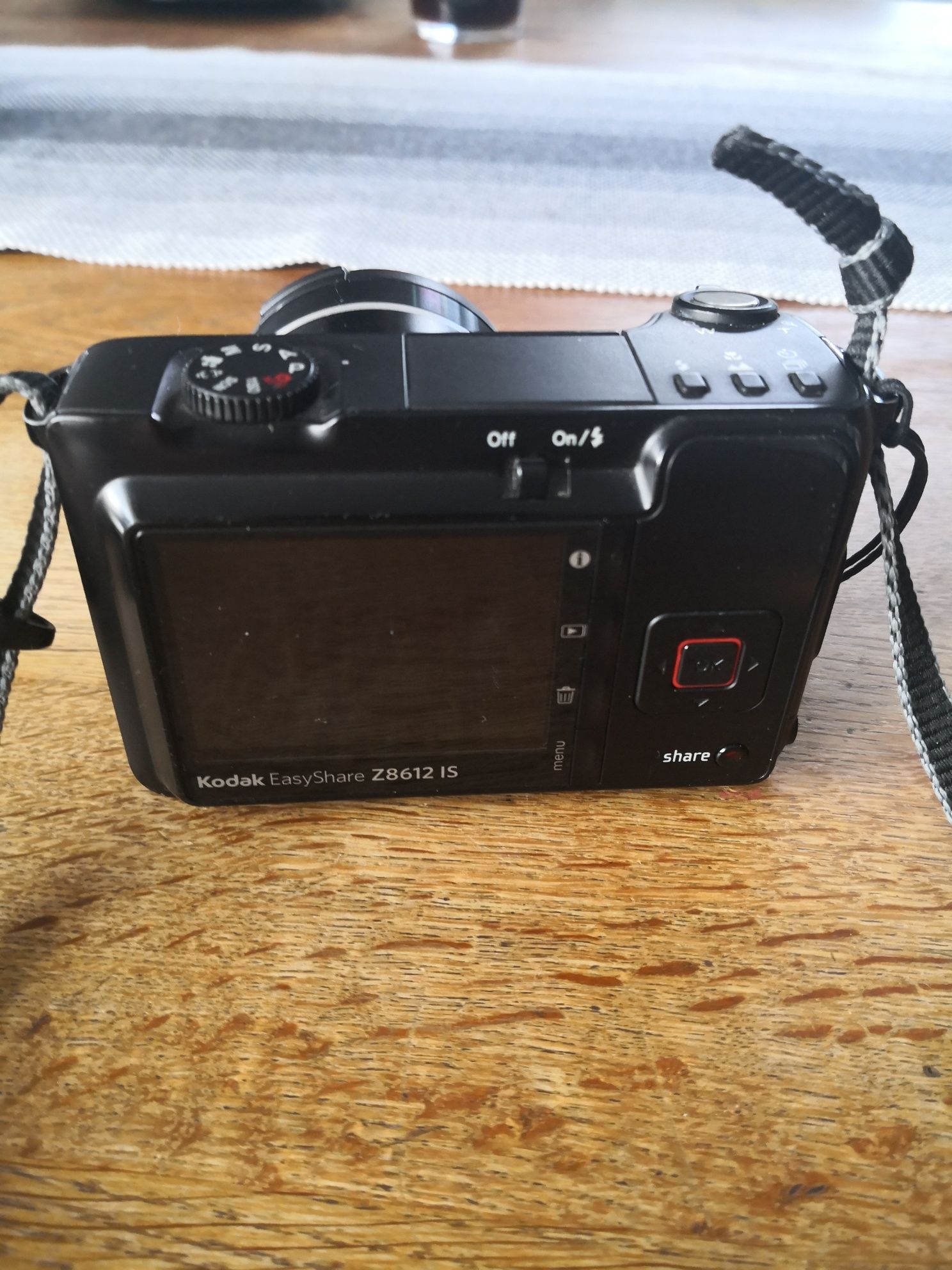 Kodak EasyShare Z8612 IS