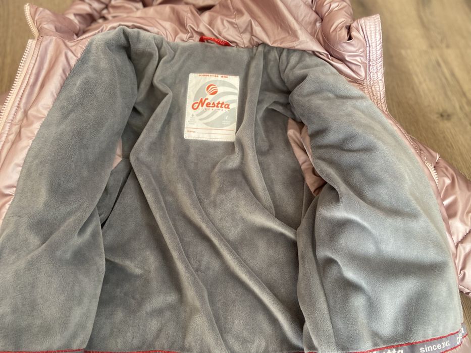 Зимове пальто для дівчинки.