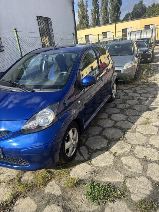 Sprzedam toyote Aygo1,0