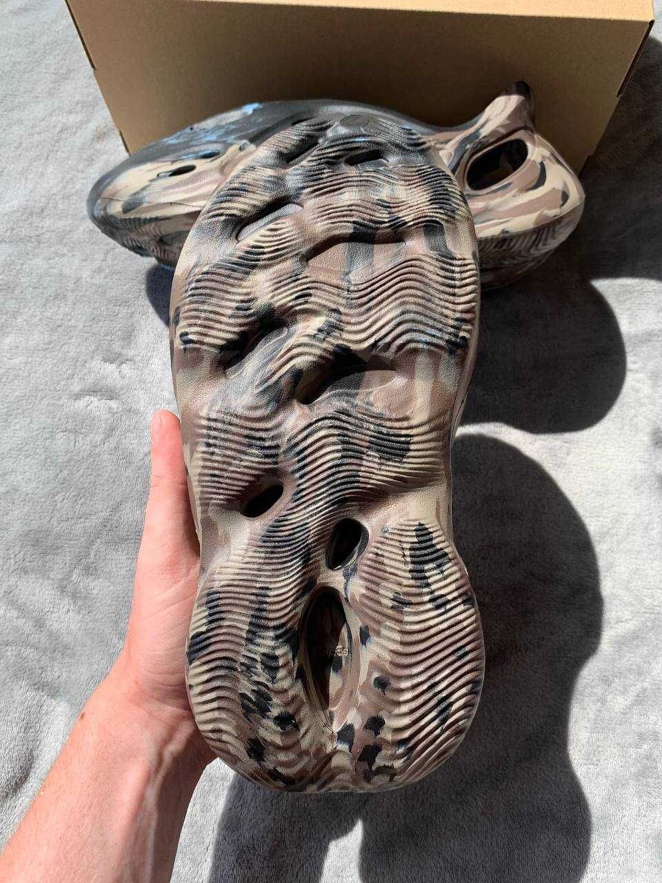 Yeezy foam runner 43 Cinder nowe oryginalne!