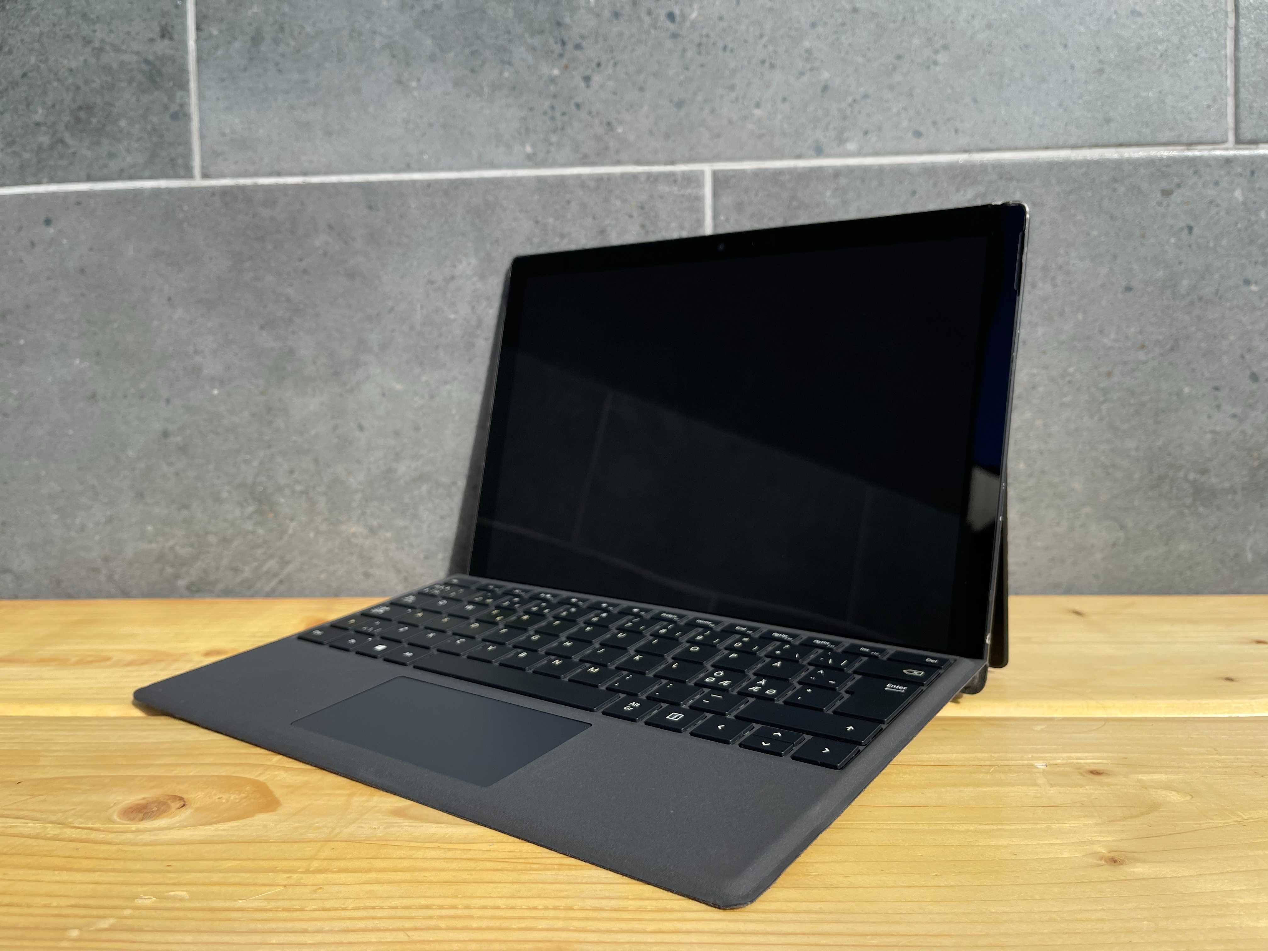 Microsoft Surface Pro 6/i5-8250U/8Gb LPDDR3/256Gb M2/12.3" 3k/Гарантія