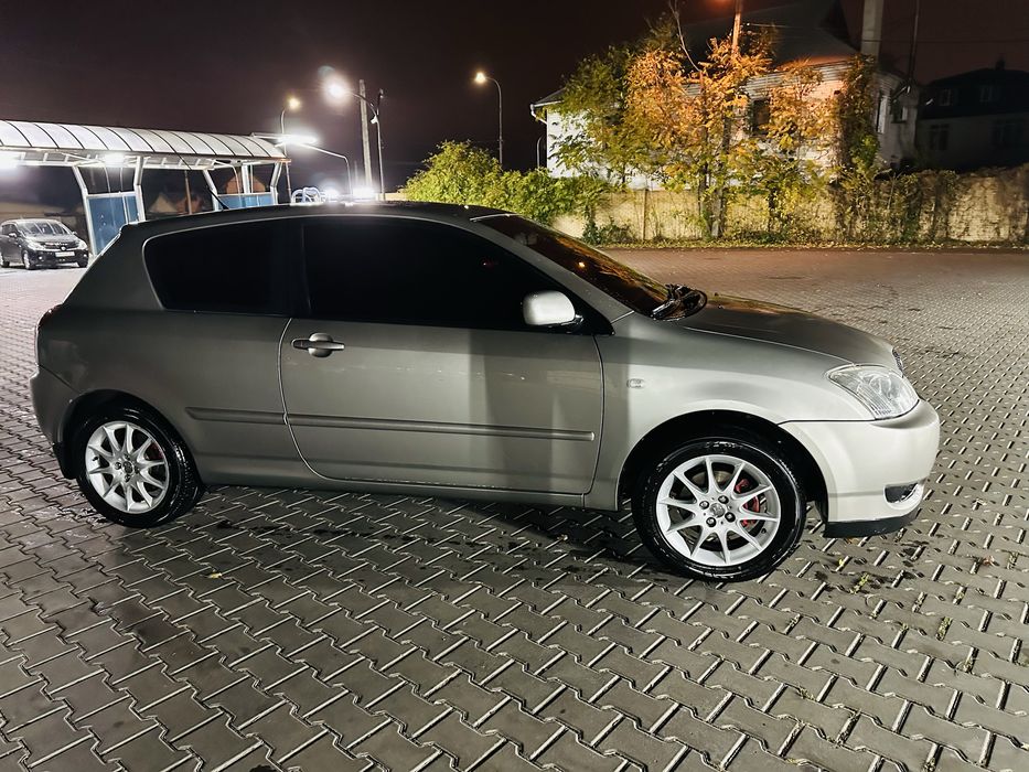 Toyota Corolla 1.8л 2003г