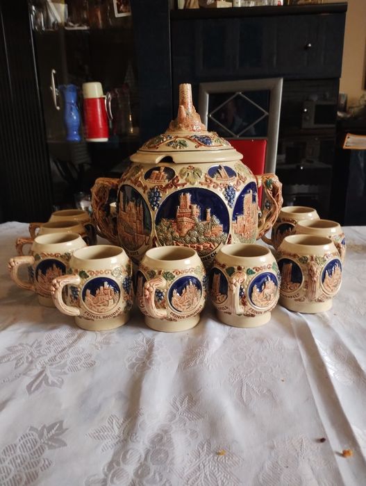 Sprzedam piękny zestaw do grzanego wina