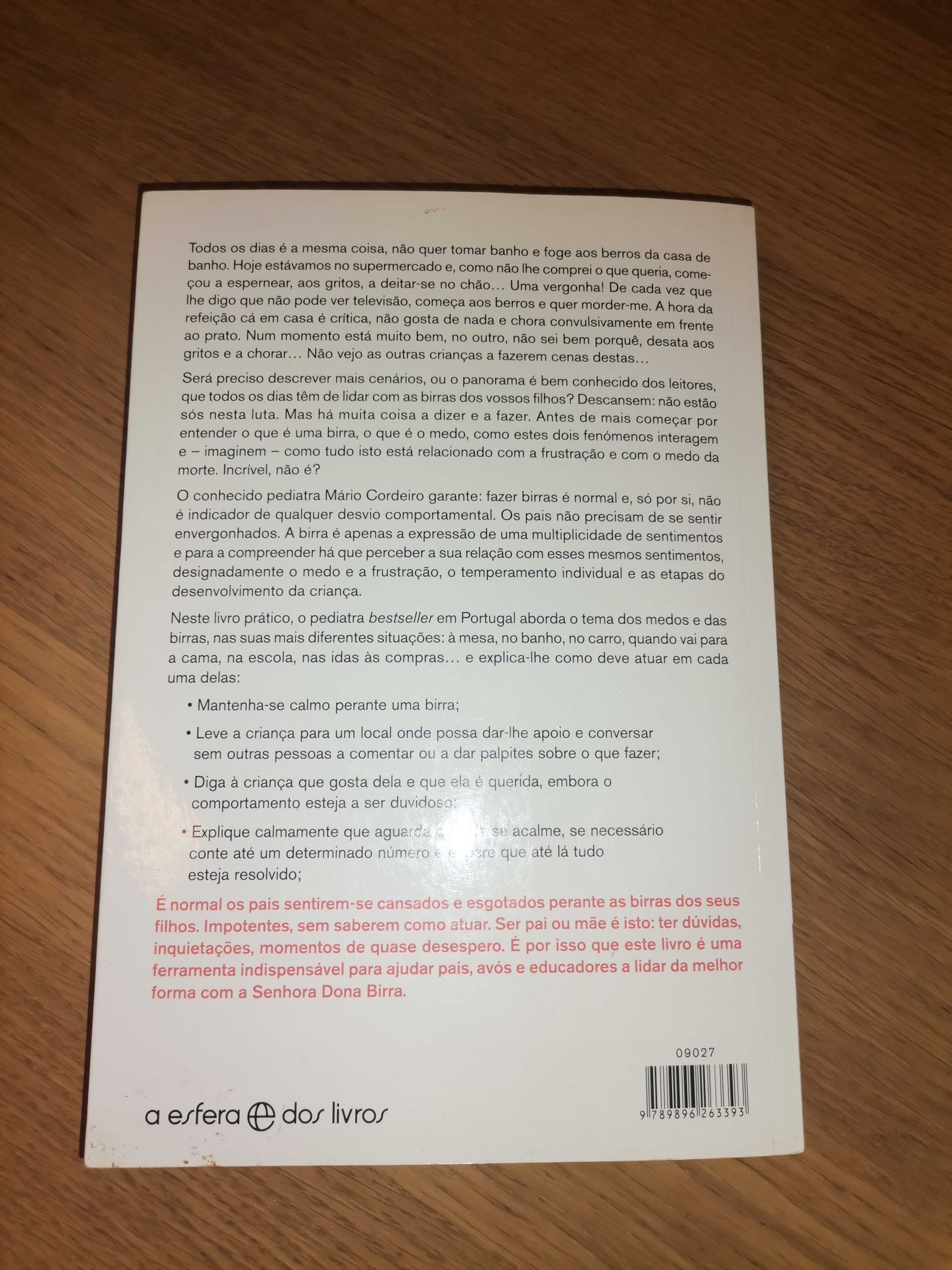 Livro "O grande livro dos medos e das birras"