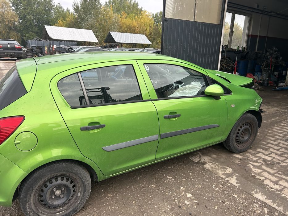 Opel Corsa D 1.4 Benzyna cala na czesci