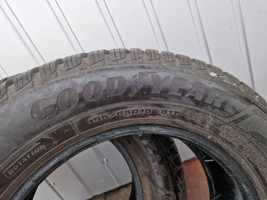 Opony zimowe Goodyear Ultra Grip 9+ 196/65 R15 91T
O
Czytaj więcej: ht