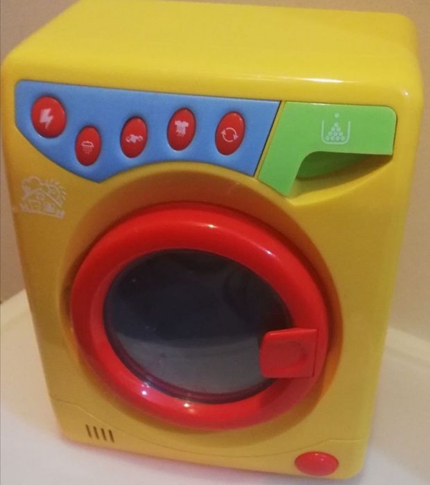 Máquina lavar e Tábua engomar