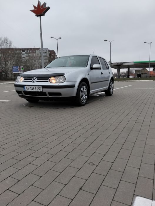 Гольф 4 1.4 16V 2004 року
