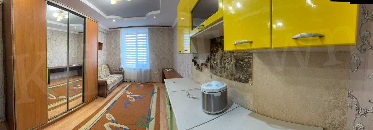 Продається кімната у гуртожитку в центрі міста