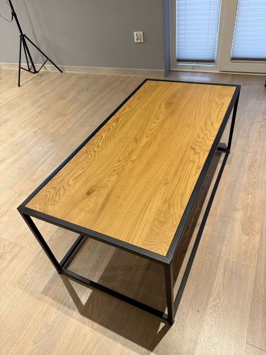 Stolik kawowy w stylu loft