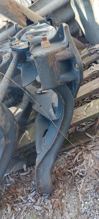 Lexus RX Хайлендер подрамник балка