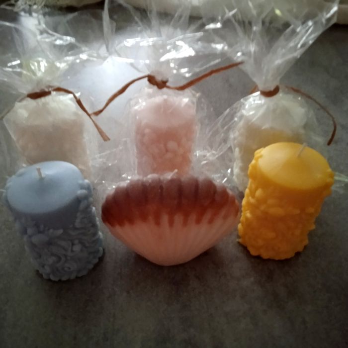 Kolorowe świeczki z wosku sojowego