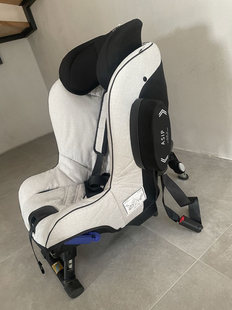 Fotelik Axkid Minikid do 25kg