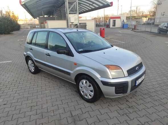 Sprzedaż samochódu
Ford Fusion 2006