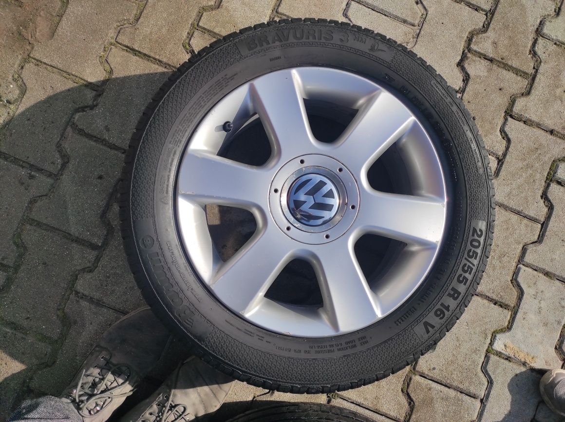 Letnie opony z alofelgami 205/16r