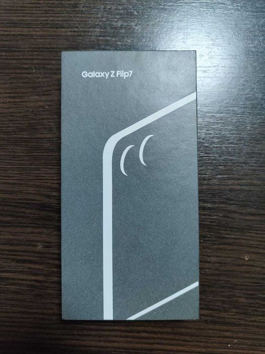 Смартфон Samsung Galaxy Flip7 12/512GB Jetblack