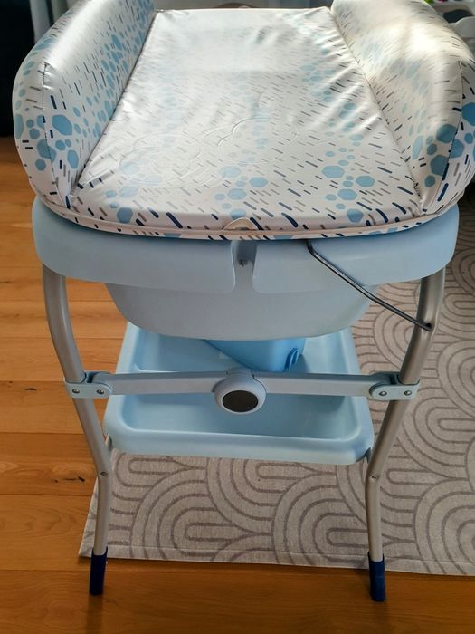 Wanienka Chicco Cuddle & Bubble błękitna wanna przewijak komoda kąpiel