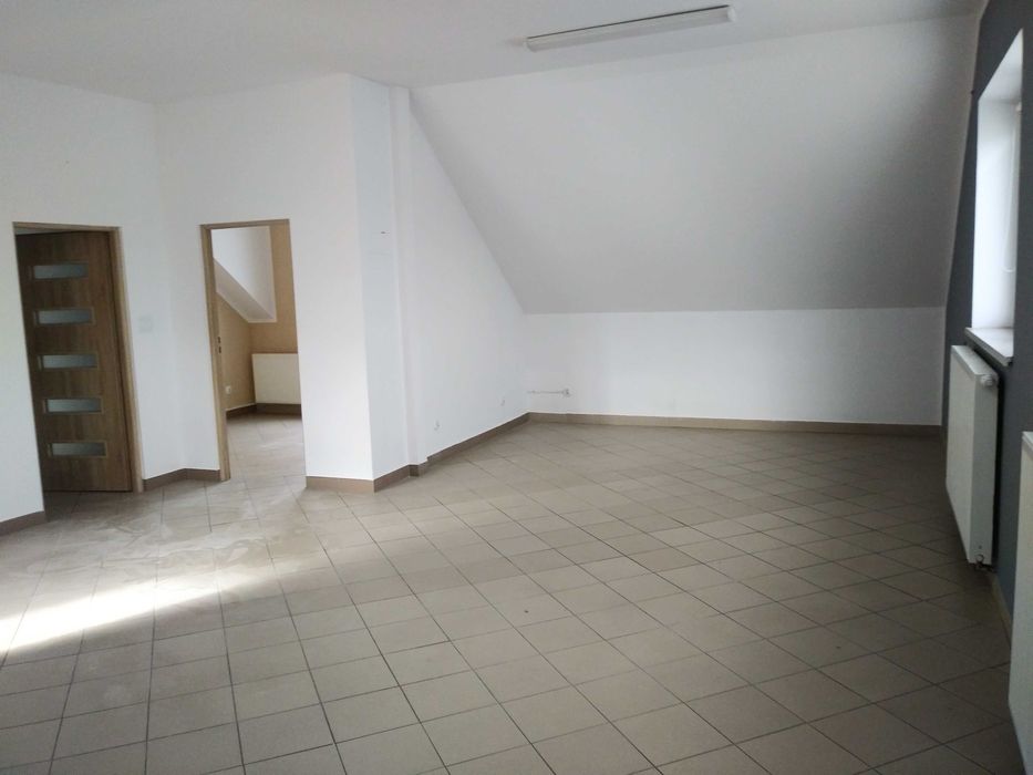 Lokal biurowo-usługowy (60 m2) - Brzesko przy rondzie