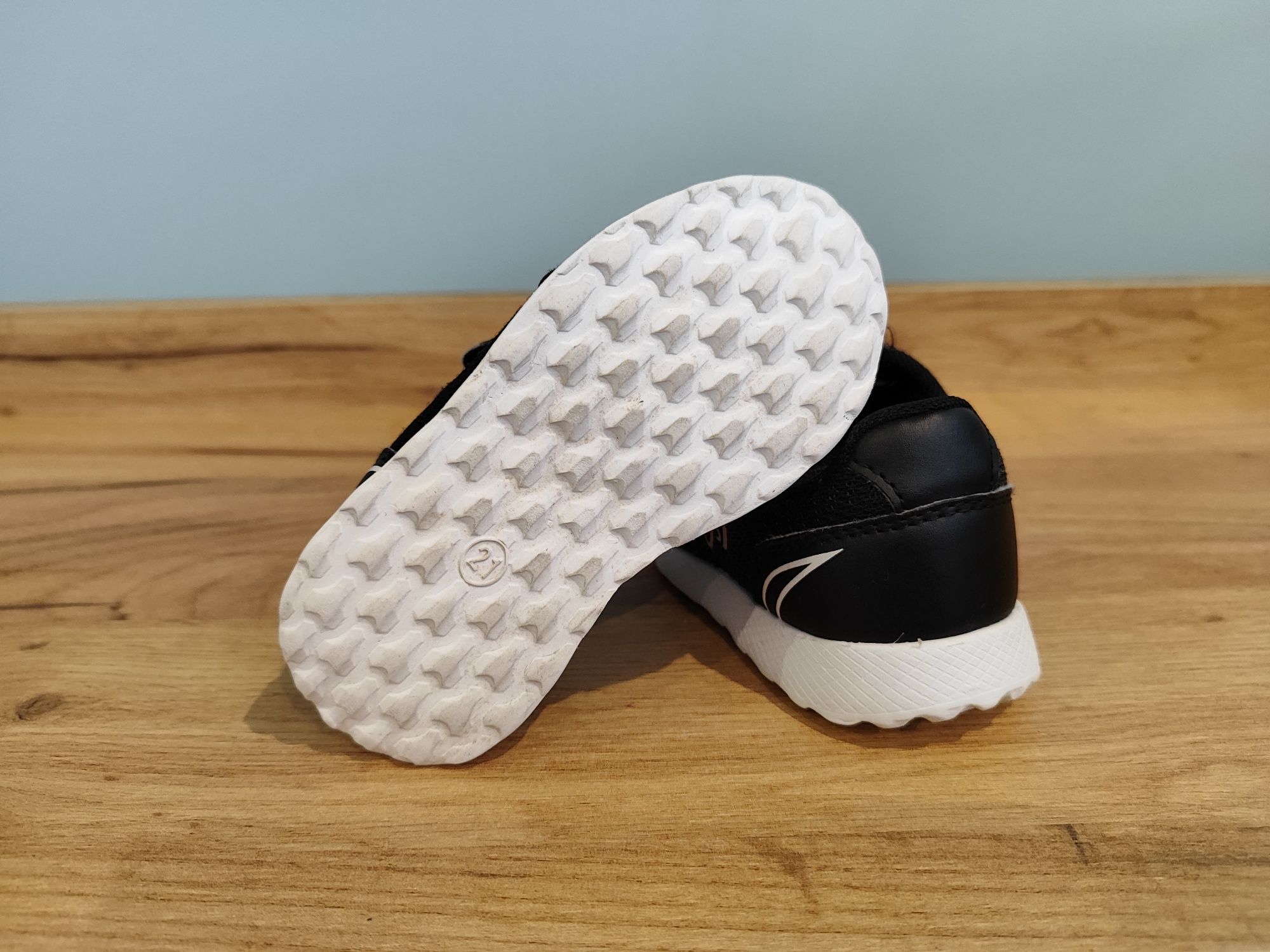 Adidaski dziecięce, r.21