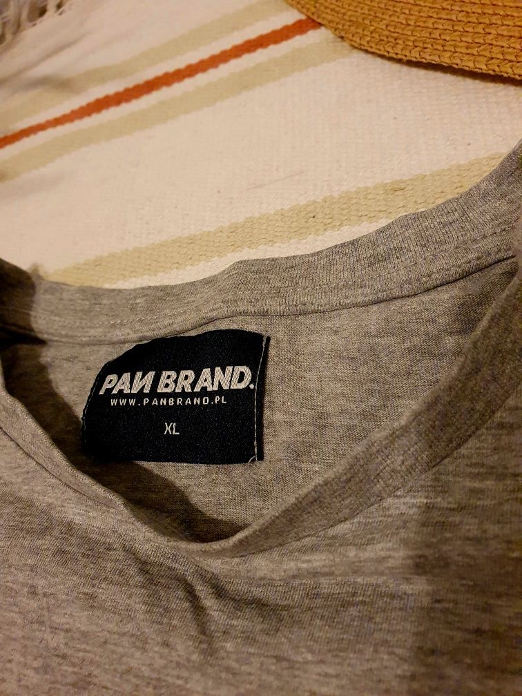 T-shirt firmy PAN BRAND rozmiar XL