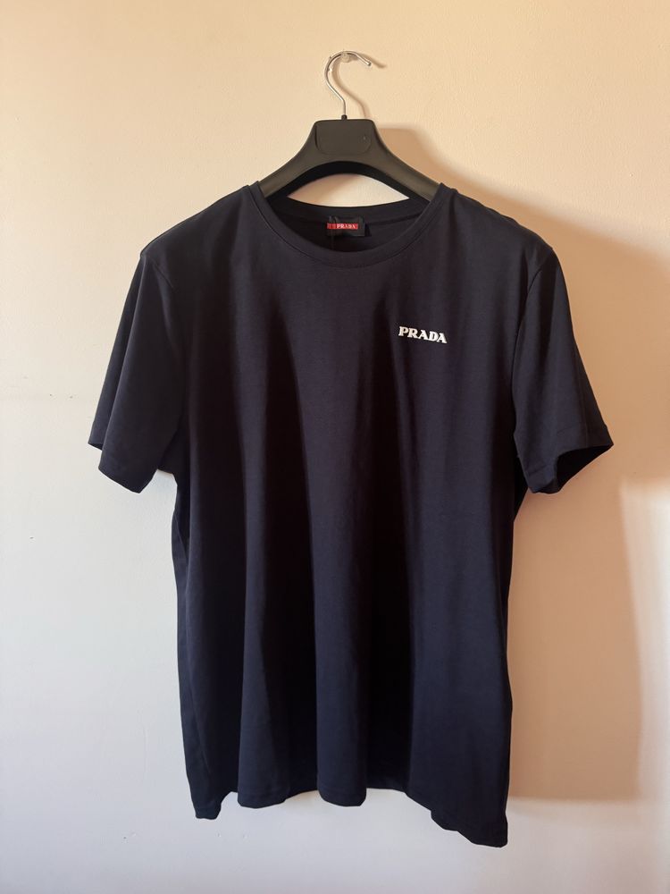 T-Shirt Prada Milano - 2 cores disponiveis