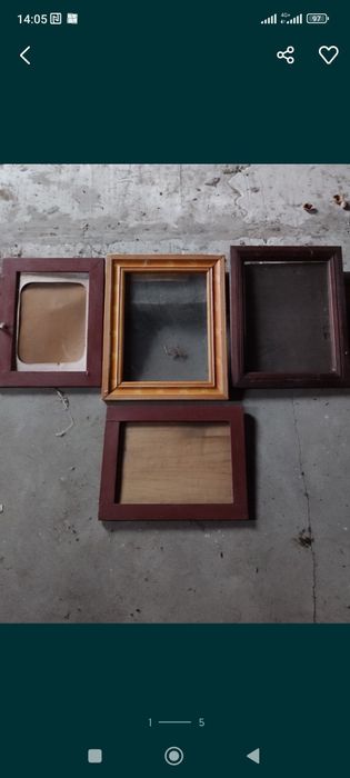 Старі рами з картин і фото