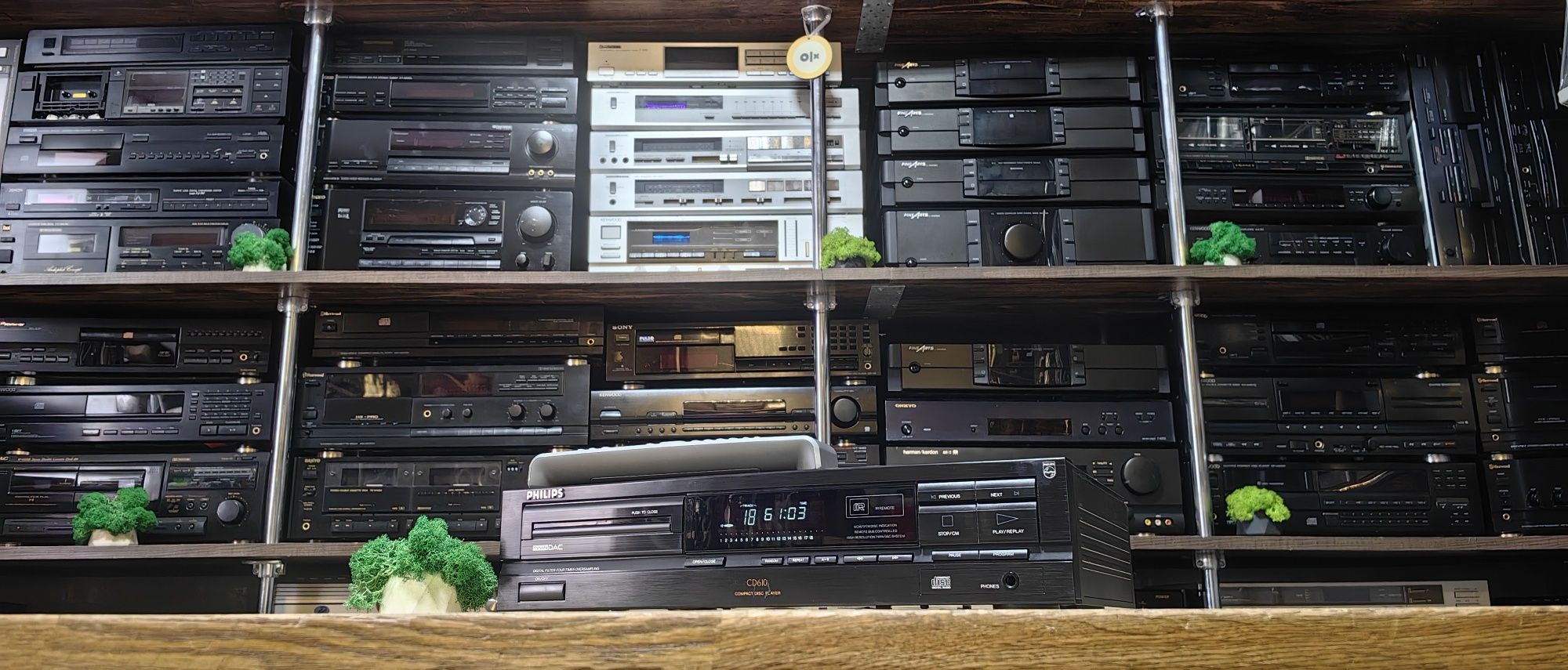 CD програвач Philips CD610