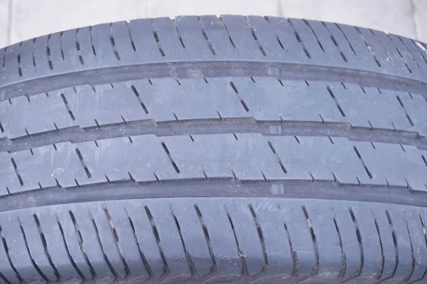 Opona Continental Vanco 2 235/65/16 C 115/113 R