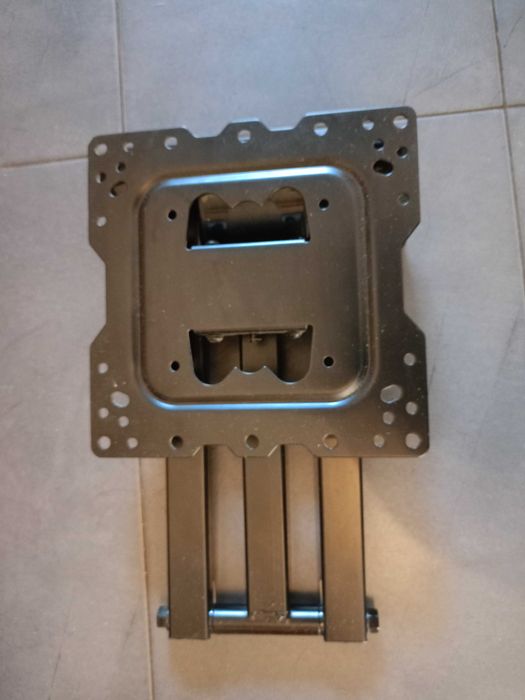 Sprzedam uchwyt telewizyjny.